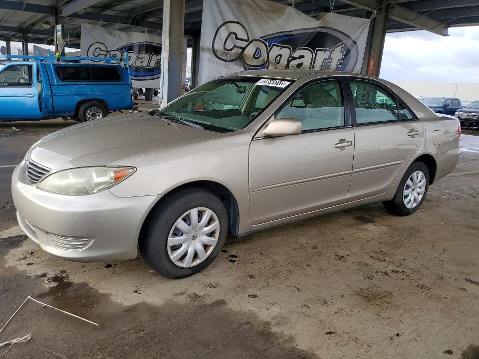 2005 TOYOTA Camry