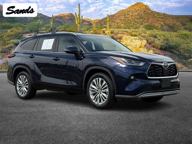 2023 TOYOTA Highlander