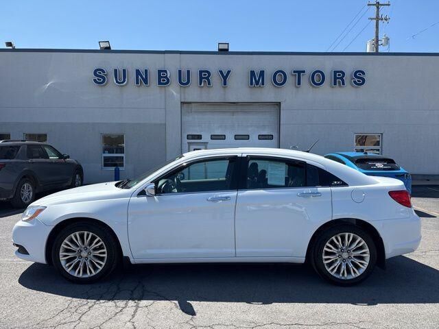2012 CHRYSLER 200