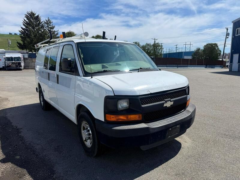 2011 CHEVROLET Express