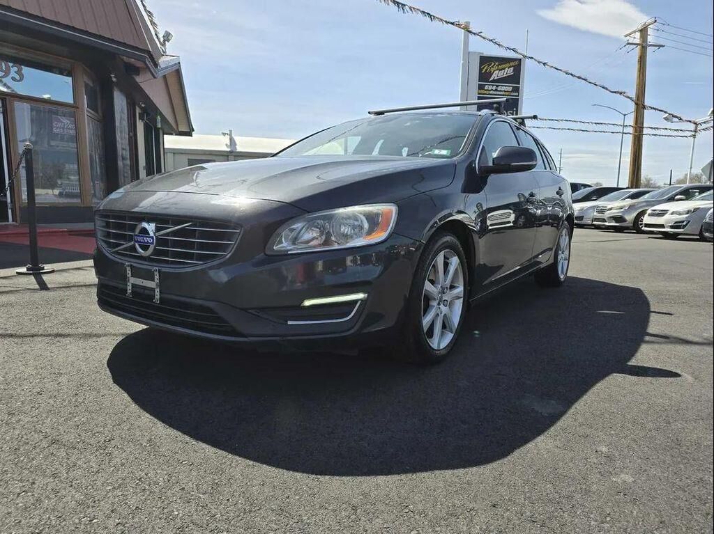 2016 VOLVO V60