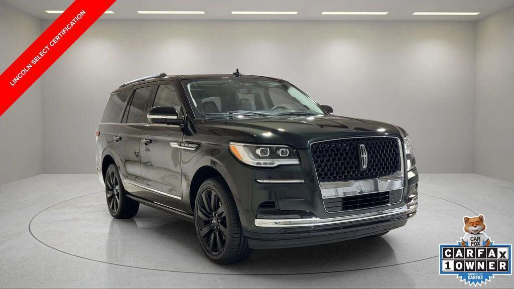 2022 LINCOLN Navigator