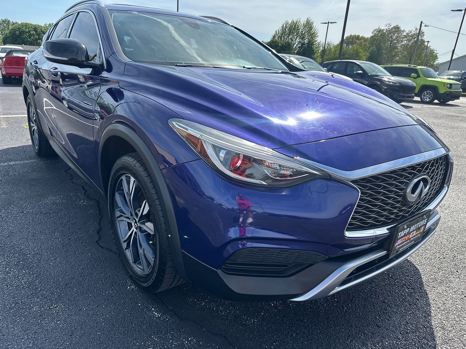 2017 INFINITI QX30