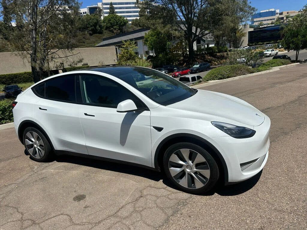2021 TESLA Model Y