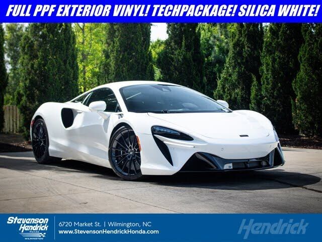 2025 MCLAREN ARTURA