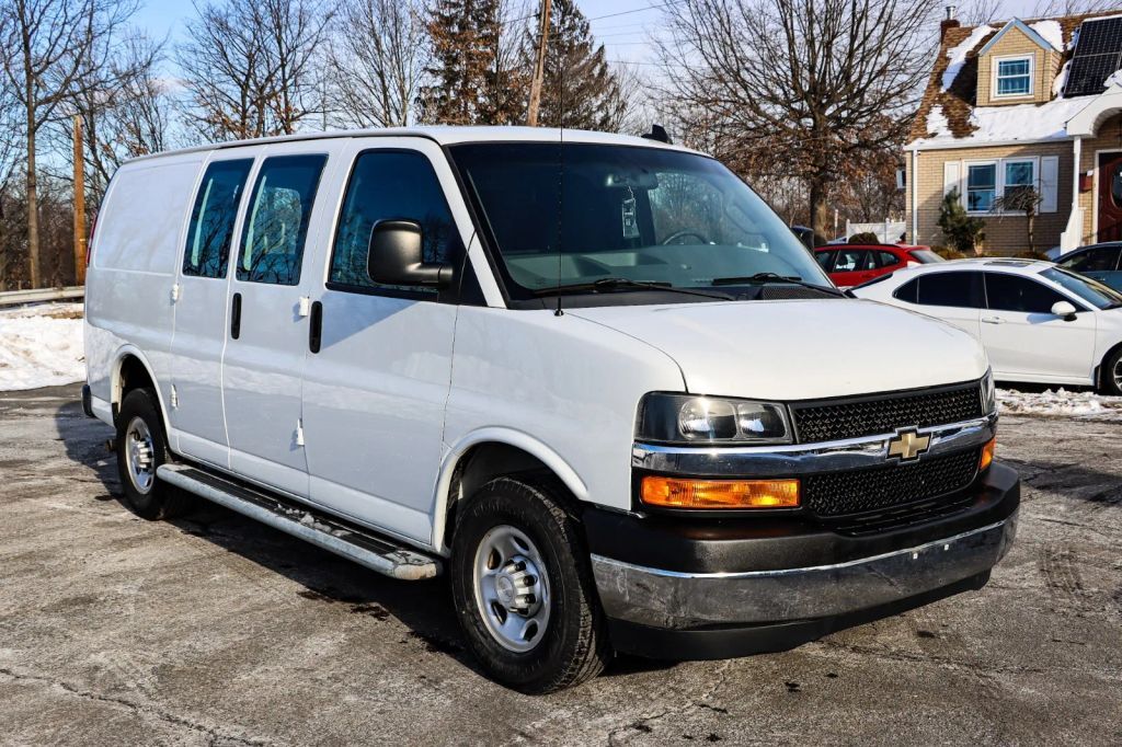 2019 CHEVROLET Express