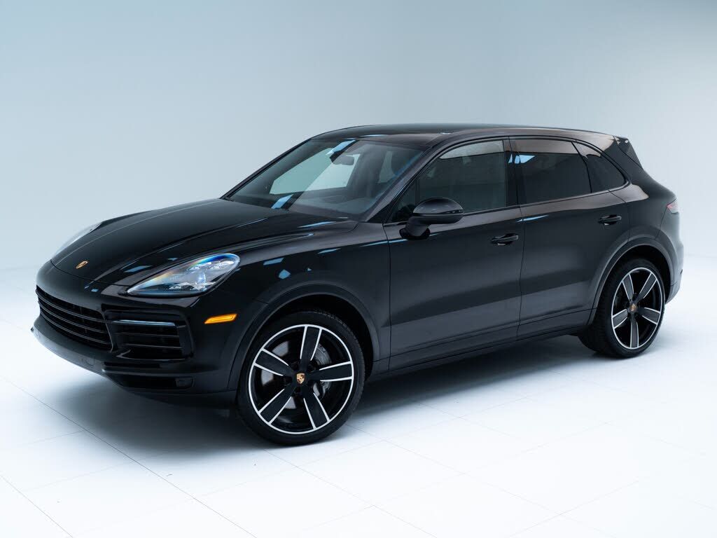 2023 PORSCHE Cayenne