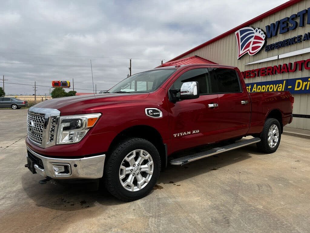 2017 NISSAN Titan