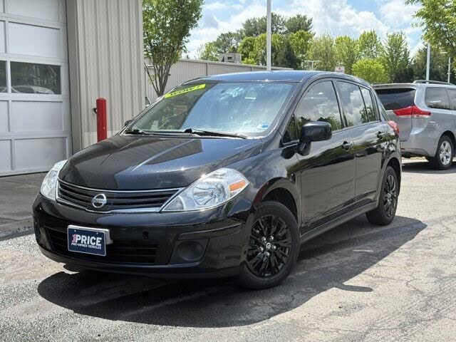 2011 NISSAN Versa