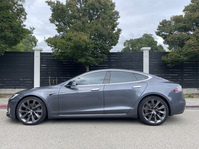2021 TESLA Model S