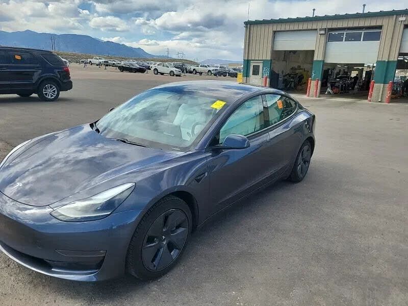 2022 TESLA Model 3