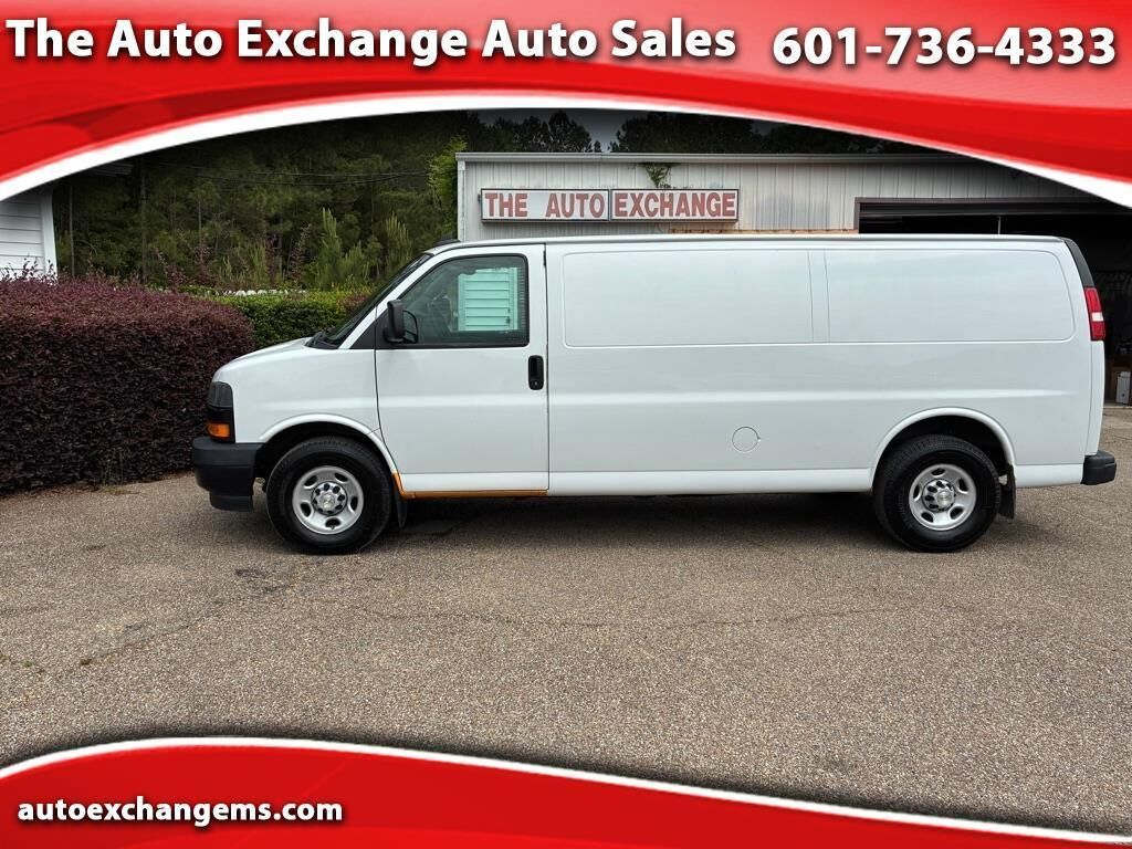 2020 CHEVROLET Express