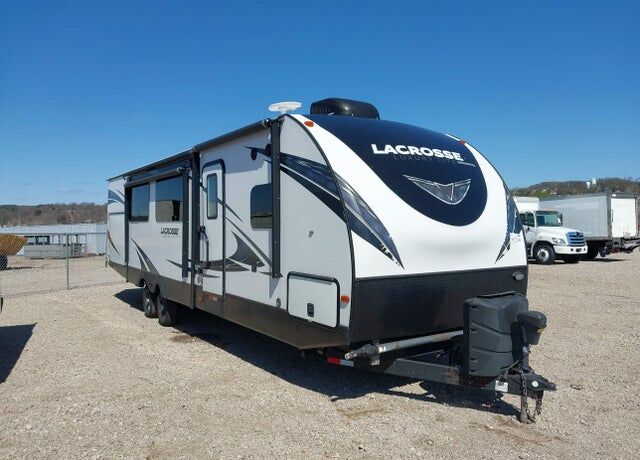 2019 FOREST RIVER Lacrosse Towable