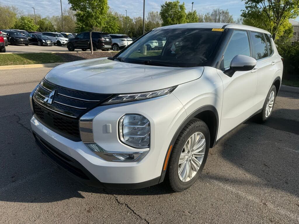 2023 MITSUBISHI Outlander