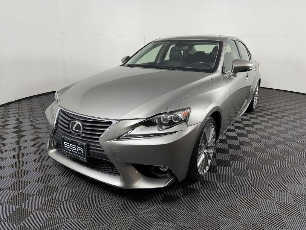 2016 LEXUS IS