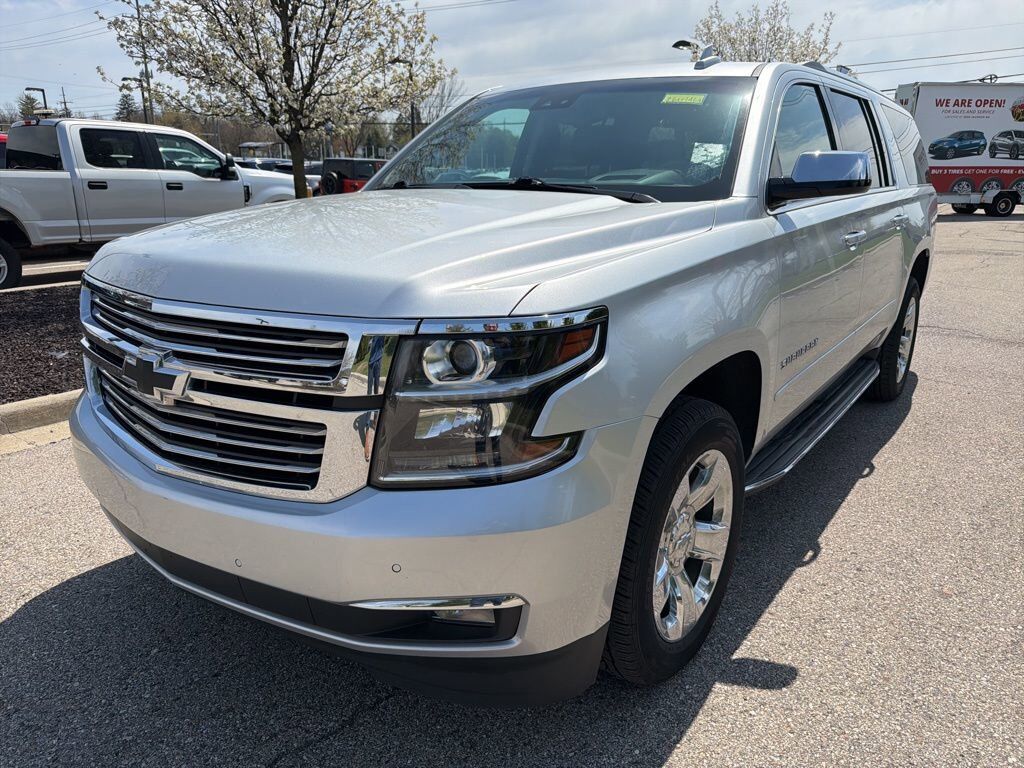 2019 CHEVROLET Suburban