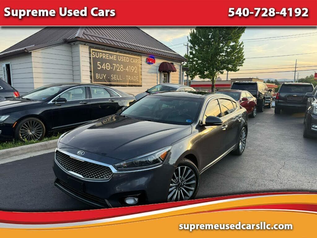 2017 KIA Cadenza