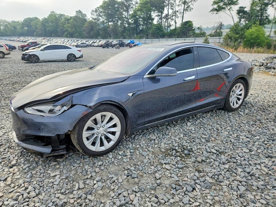 2016 TESLA Model S