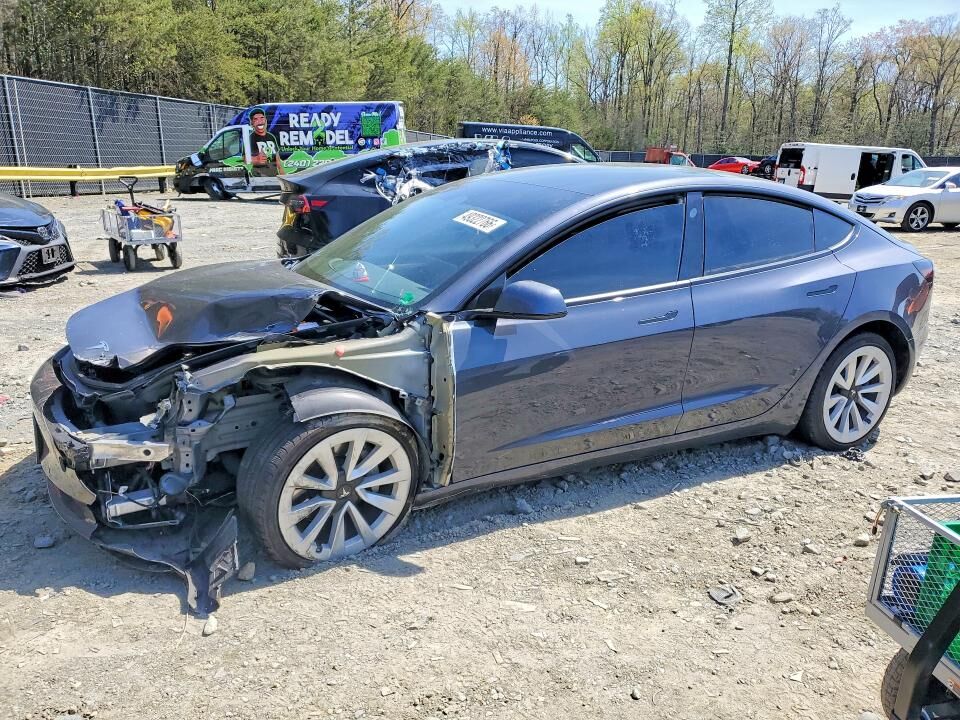 2022 TESLA Model 3