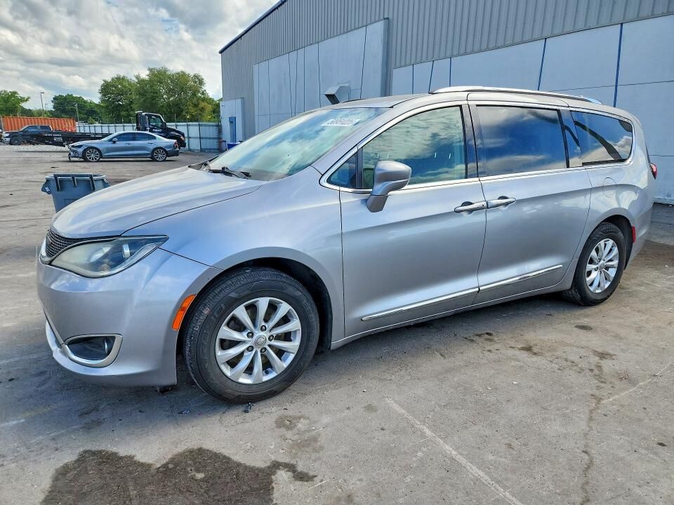 2018 CHRYSLER Pacifica