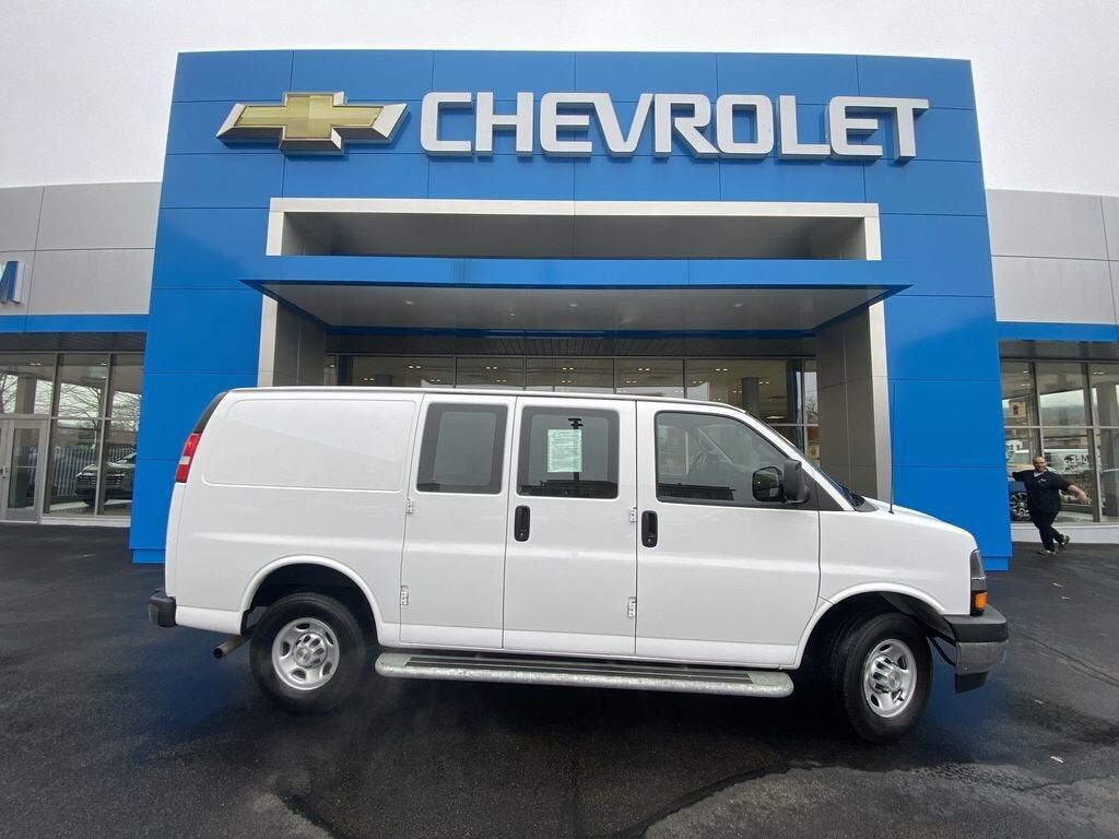 2024 CHEVROLET Express