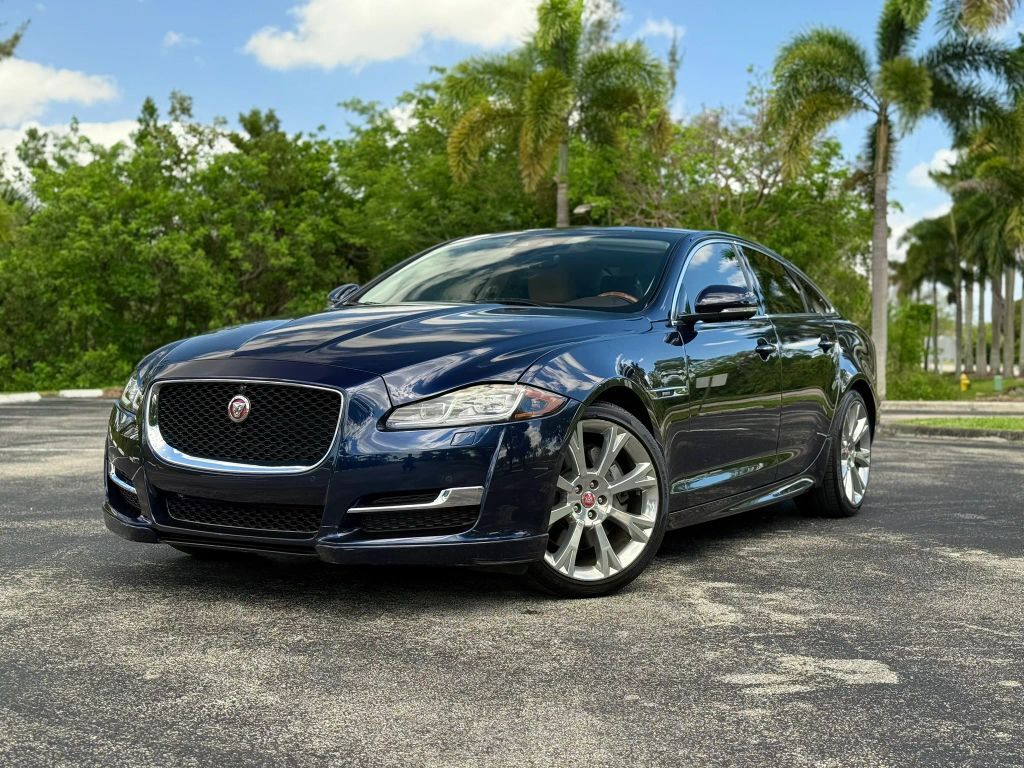 2019 JAGUAR XJ