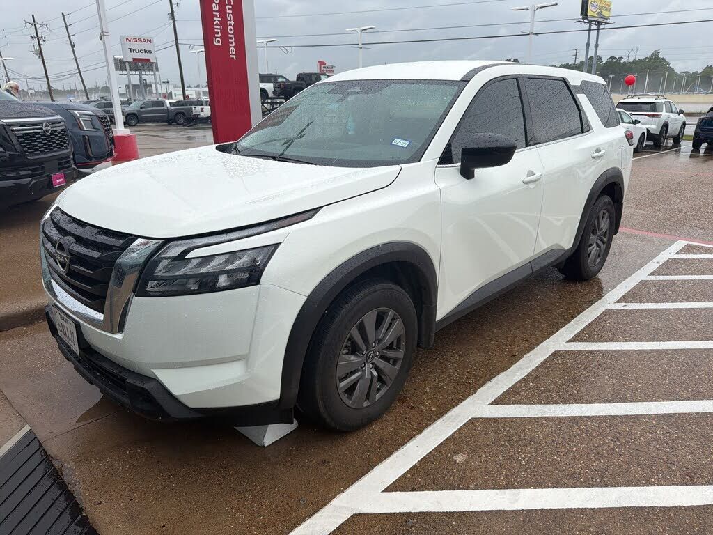 2024 NISSAN Pathfinder