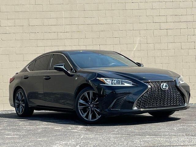 2019 LEXUS ES