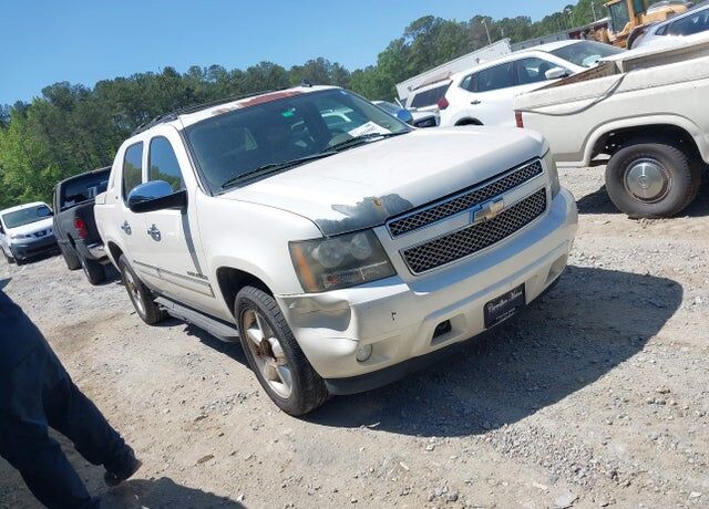 2011 CHEVROLET Avalanche