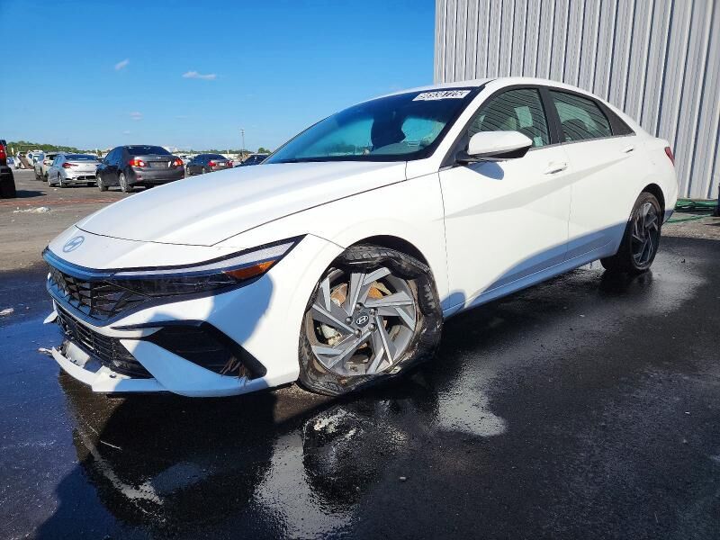 2025 HYUNDAI Elantra