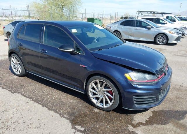 2017 VOLKSWAGEN Golf GTI