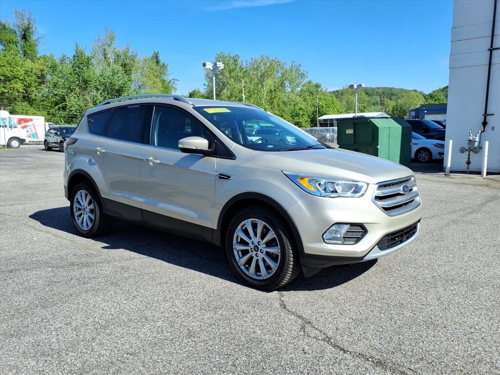 2017 FORD Escape
