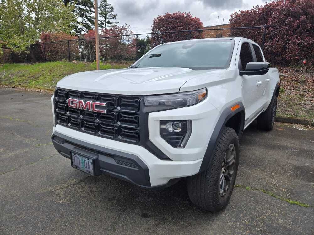 2024 GMC Canyon