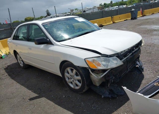 2000 TOYOTA Avalon