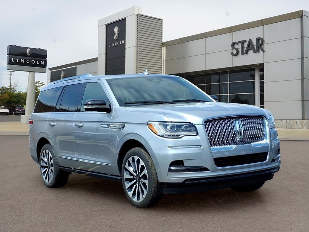 2022 LINCOLN Navigator