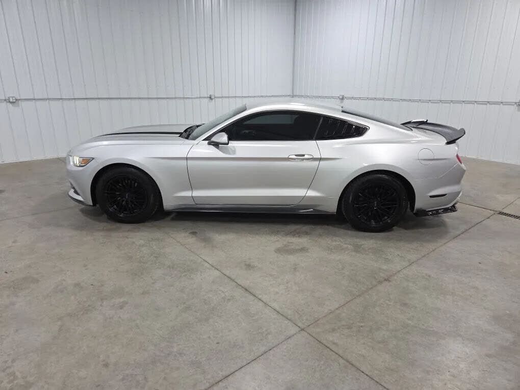 2016 FORD Mustang