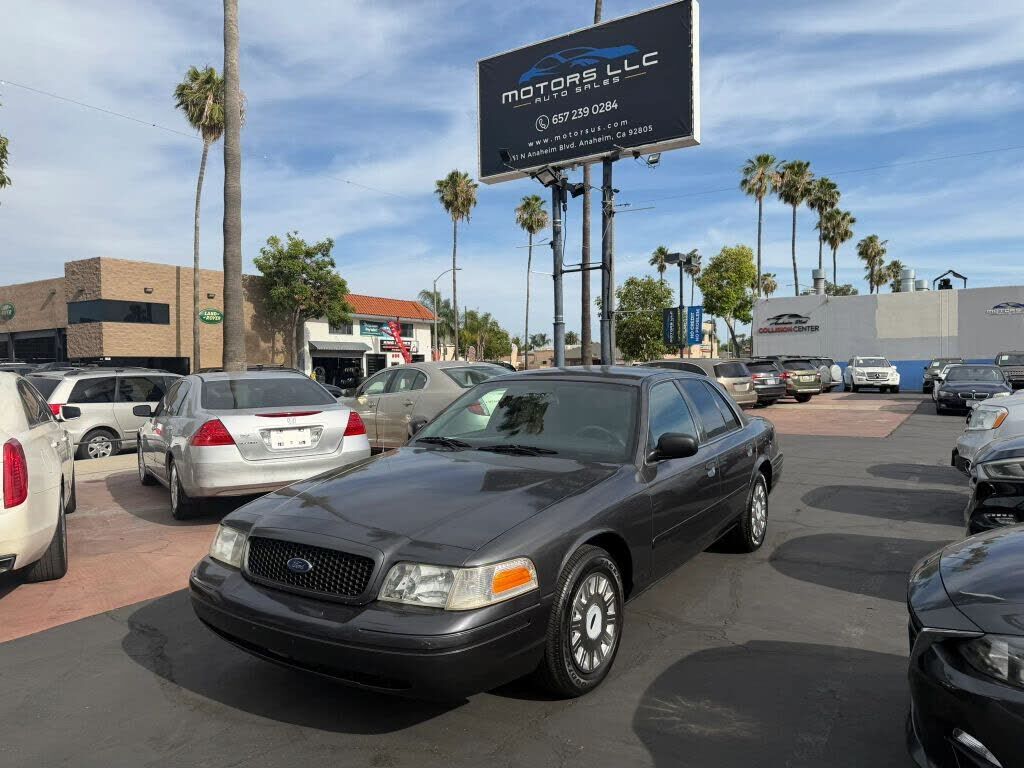 2004 FORD Crown Victoria