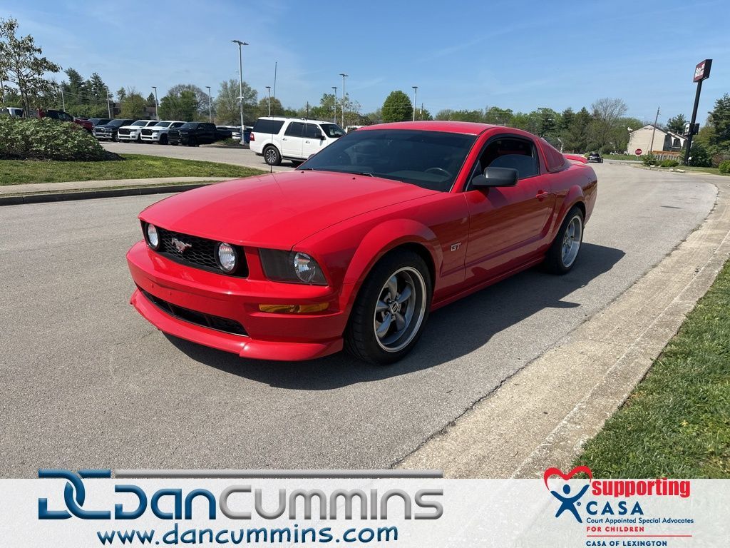 2005 FORD Mustang