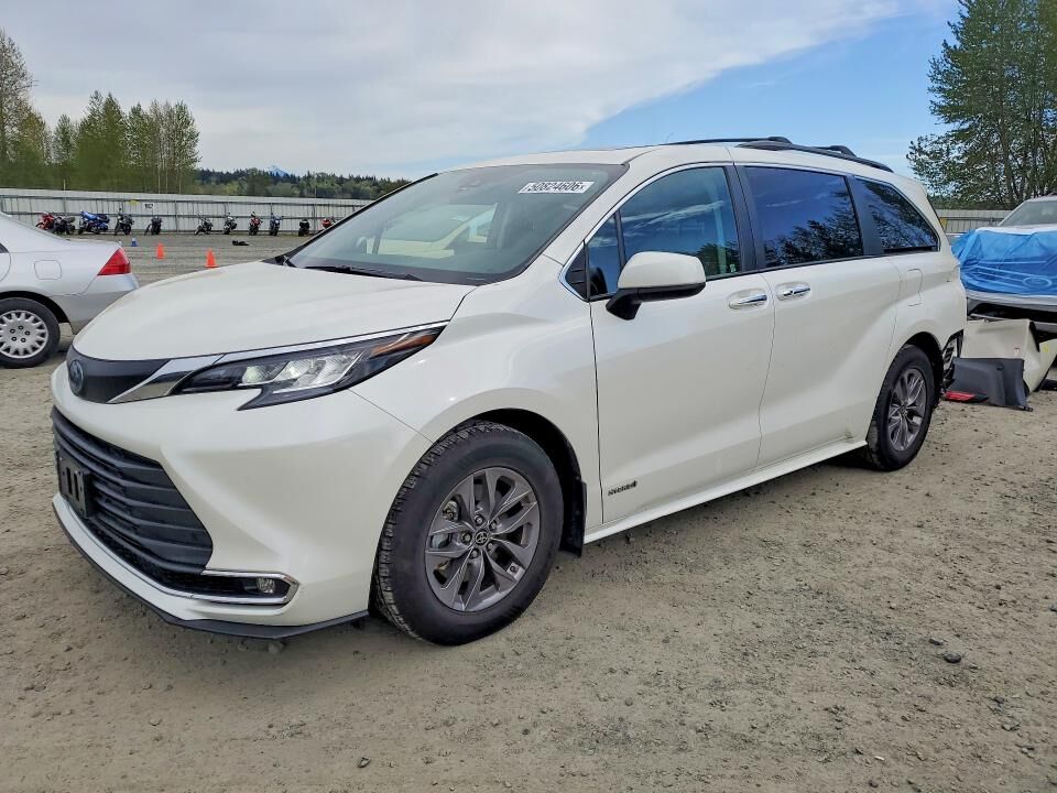 2021 TOYOTA Sienna