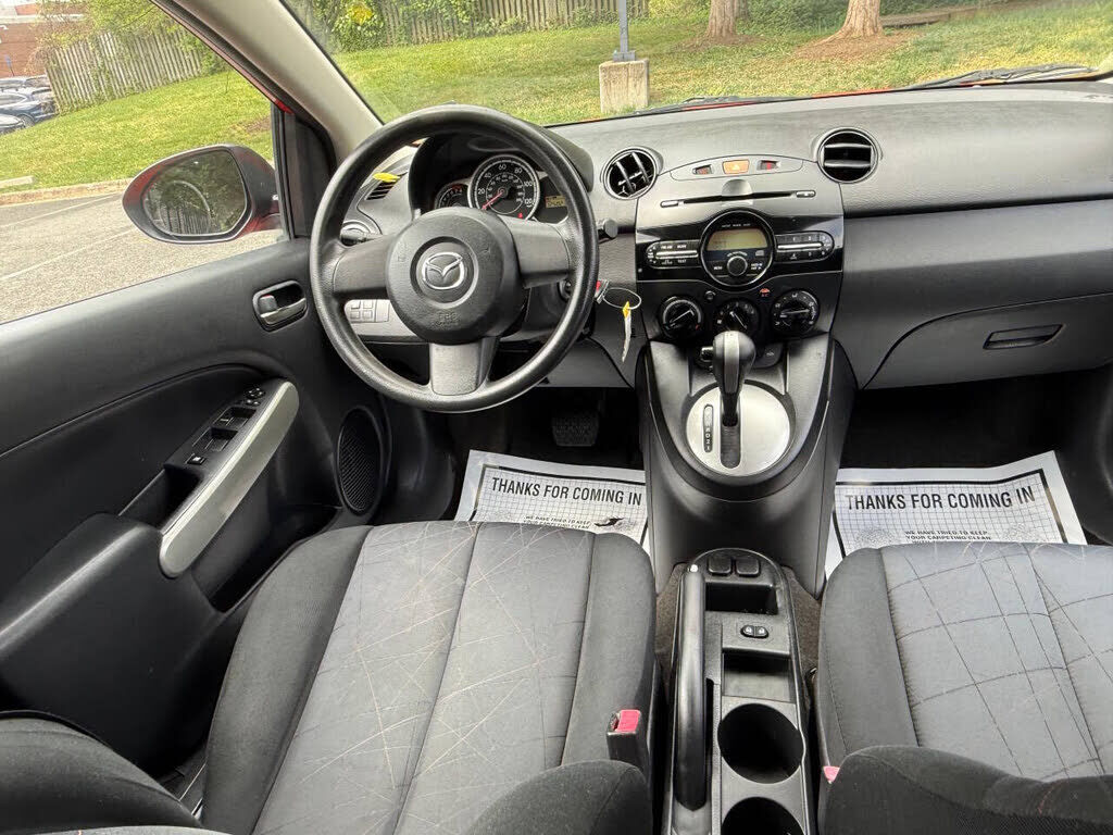 2013 MAZDA Mazda2