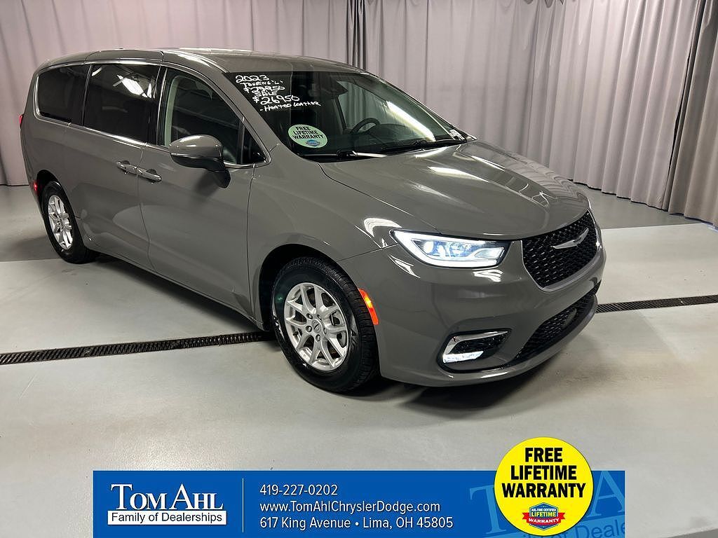 2023 CHRYSLER Pacifica