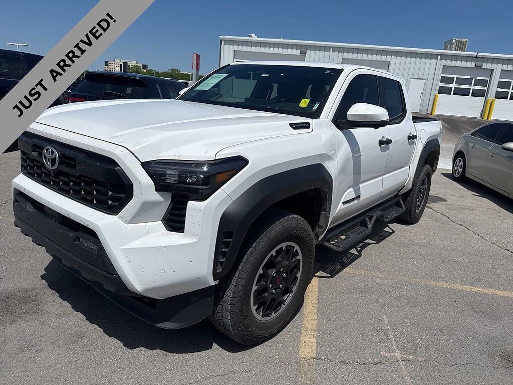 2025 TOYOTA Tacoma