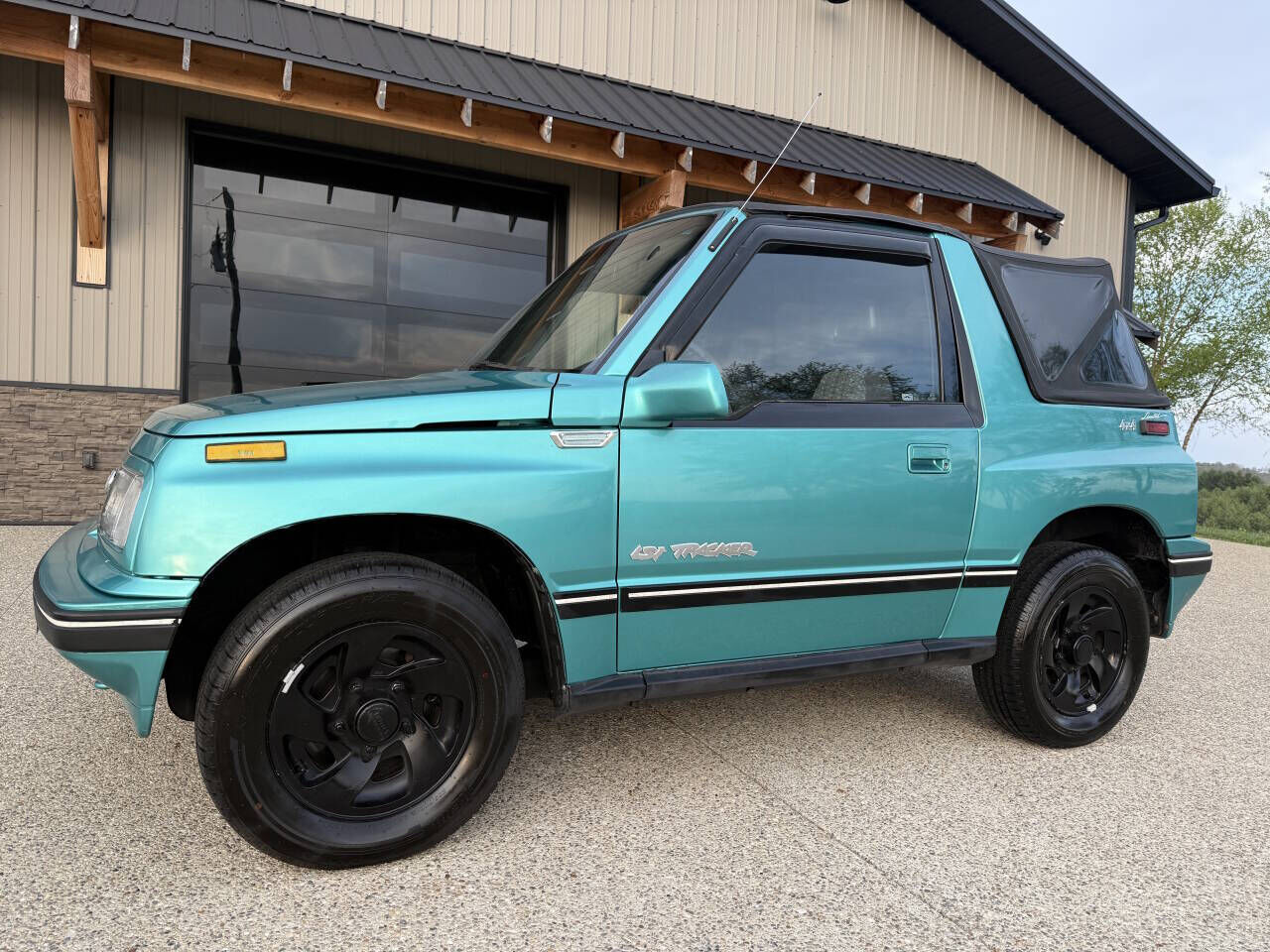 1993 GEO Tracker