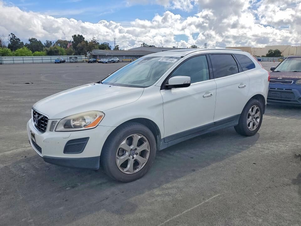 2013 VOLVO XC60