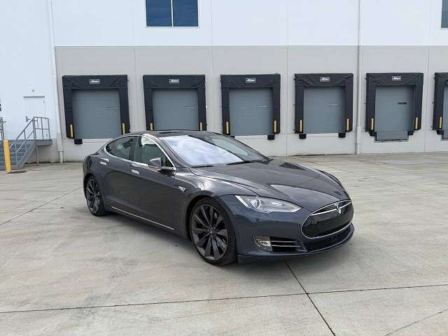 2016 TESLA Model S