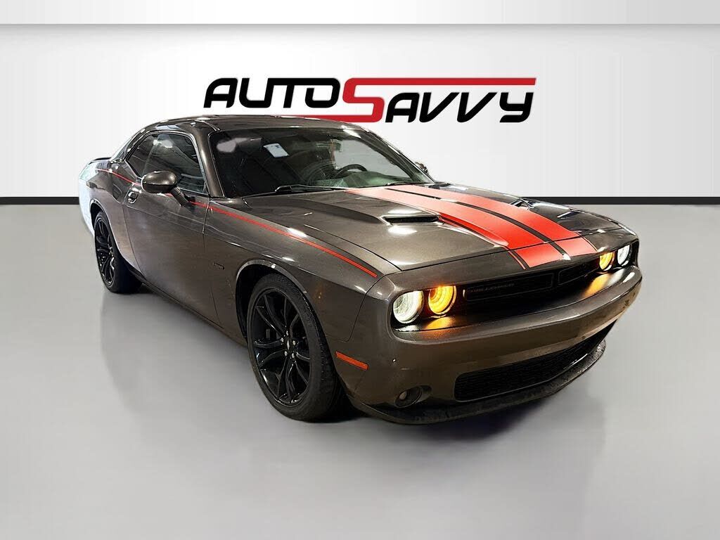 2017 DODGE Challenger