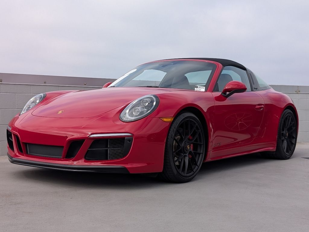 2019 PORSCHE 911