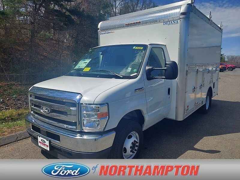 2026 FORD E-350
