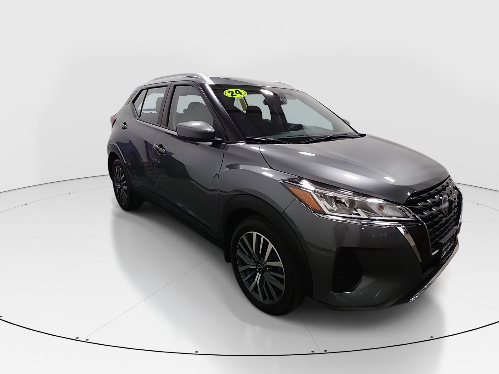2024 NISSAN Kicks