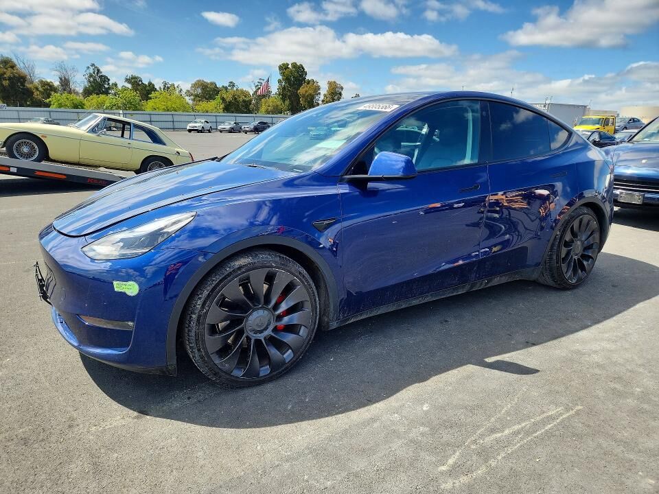 2022 TESLA Model Y